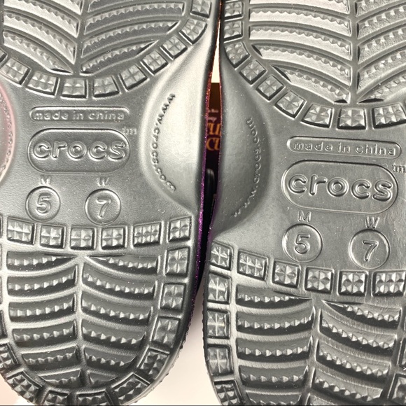 CROCS Classic Disney Hocus Pocus Clogs - Picture 14 of 15